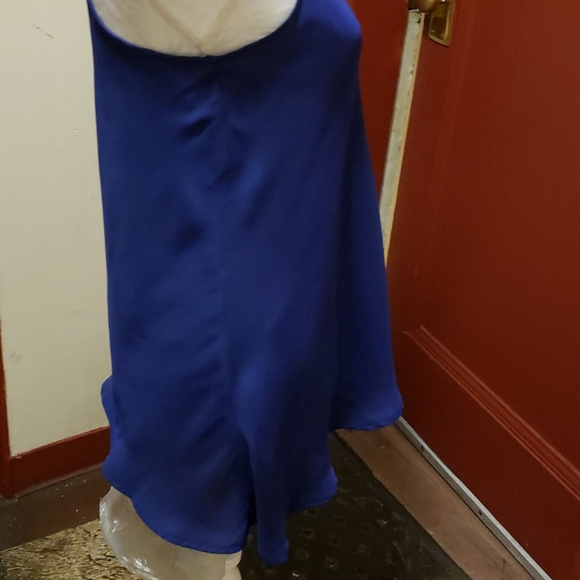 AQUA BLUE SLEEVELESS TOP SIZE MEDIUM - Picture 10 of 12